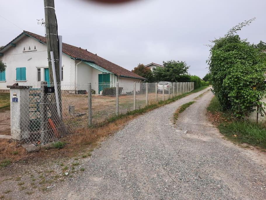Charmant T2, Cl 3 Etoiles, 4 Lits, 4 Personnes Et 1Enfant, Parking Et Terrasse Saint-Sever  Dış mekan fotoğraf